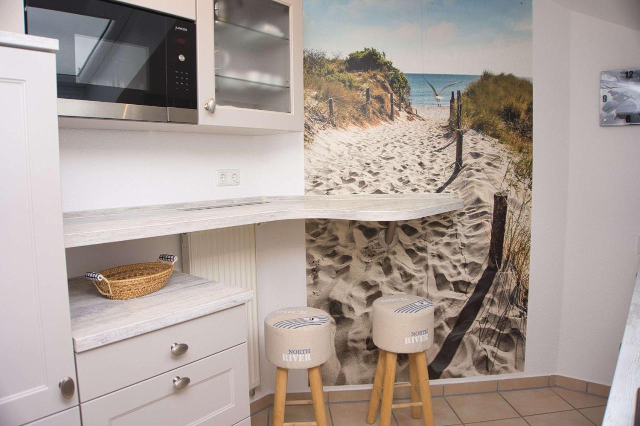 Dünenhaus Ferienwohnung mit Balkon und Meerblick Goehren  Exterior foto